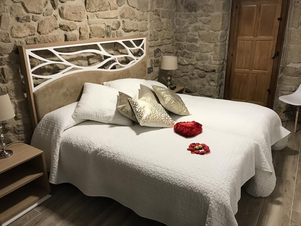 La Casona De Alutiz & Bodega Guest House Samaniego Exterior photo